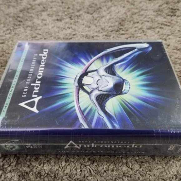 GENE RODDENBERRY'S ANDROMEDA: The Complete Series Collection ( DVD SET ) - Picture 2 of 3